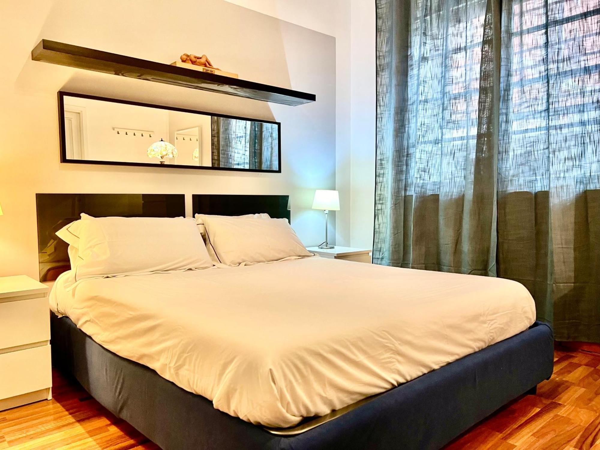 Lovely Art 2 Bedroom Flat Next To Metro Station Lodi Rom