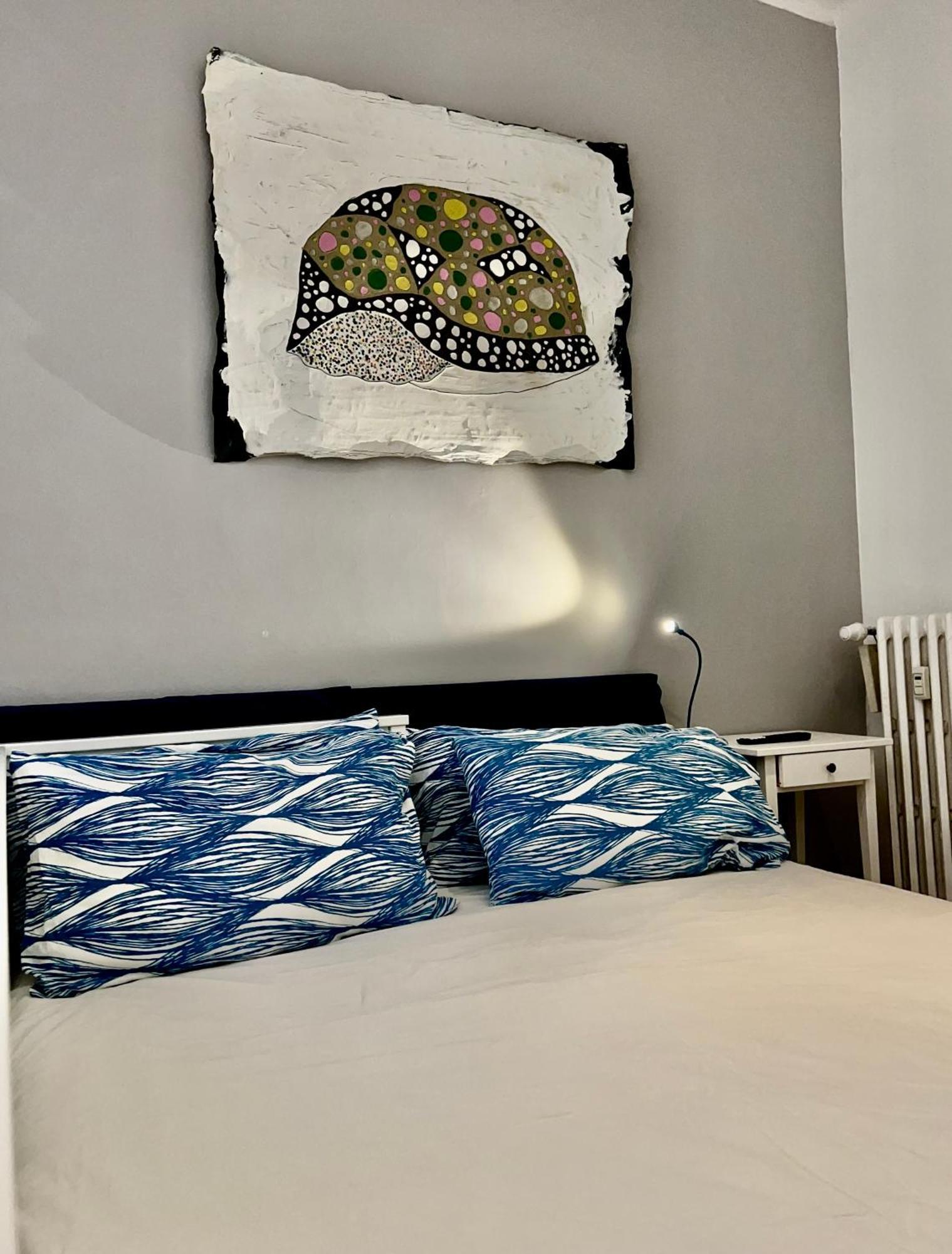 Lovely Art 2 Bedroom Flat Next To Metro Station Lodi Rom
